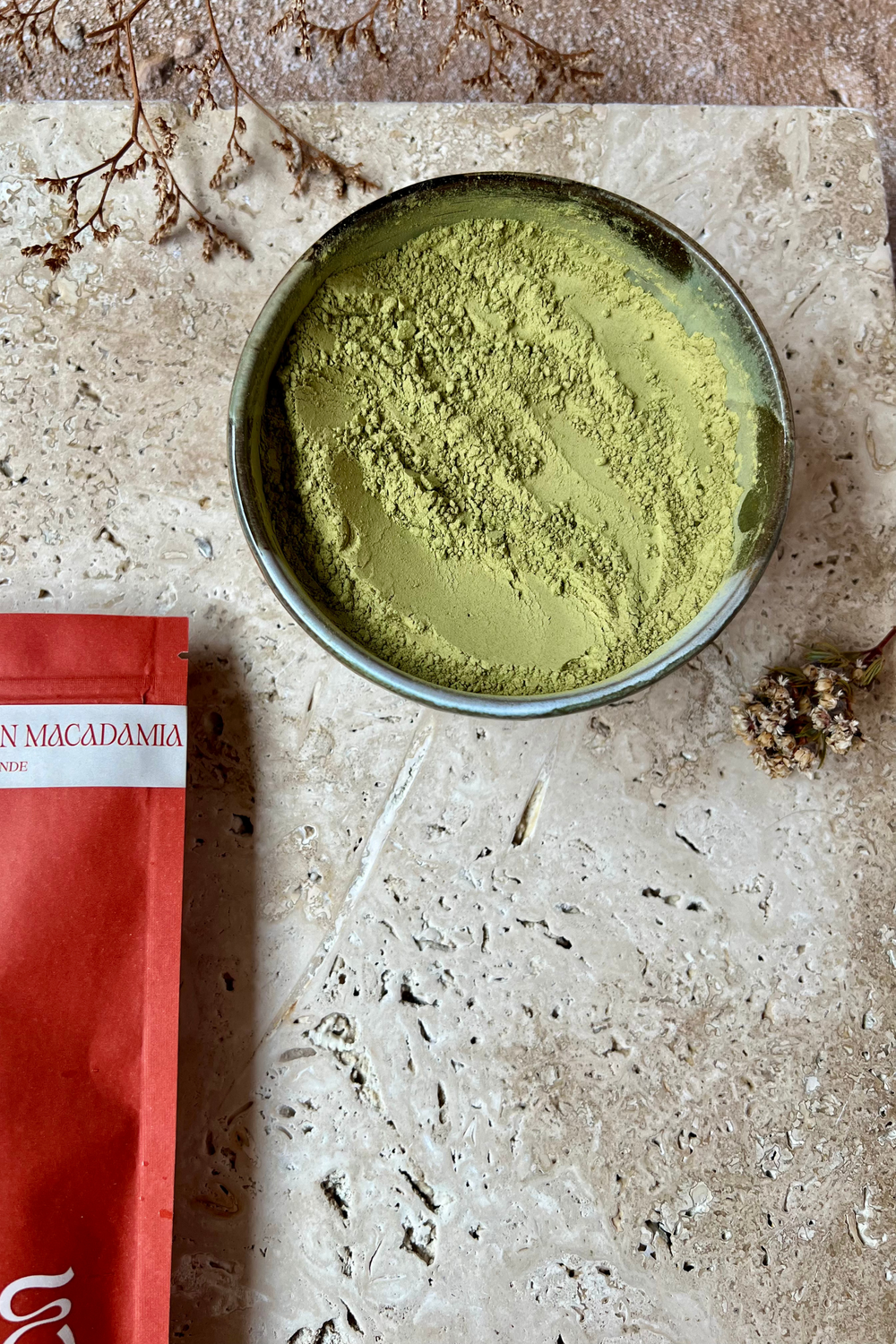 GOLDEN MACADAMIA