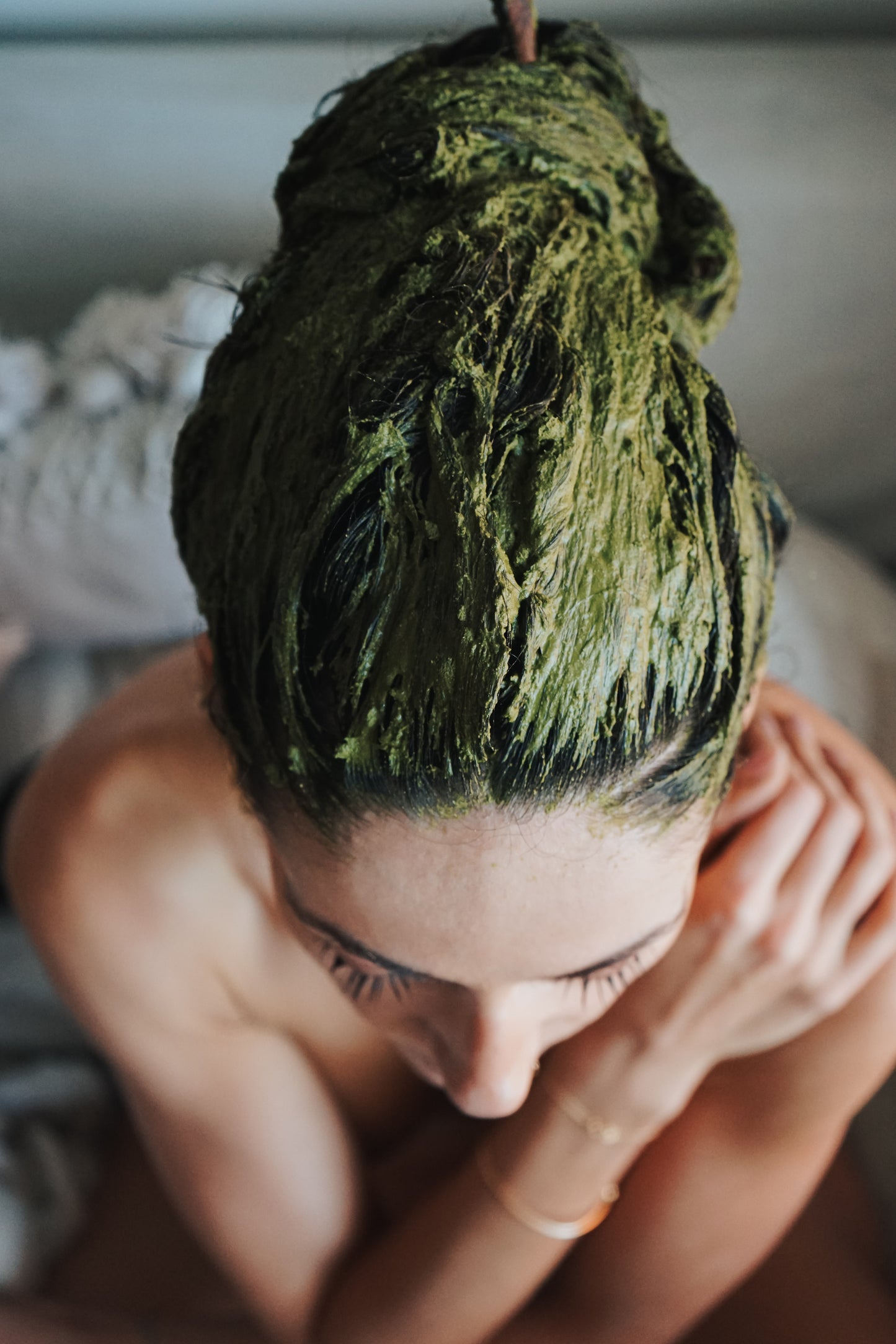
                  
                    HEALTHY SCALP
                  
                